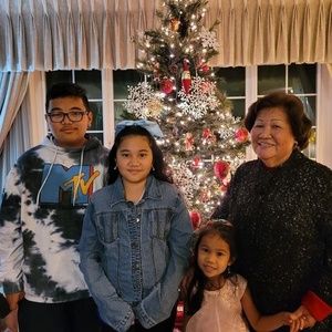 Meet your Posher, Elena